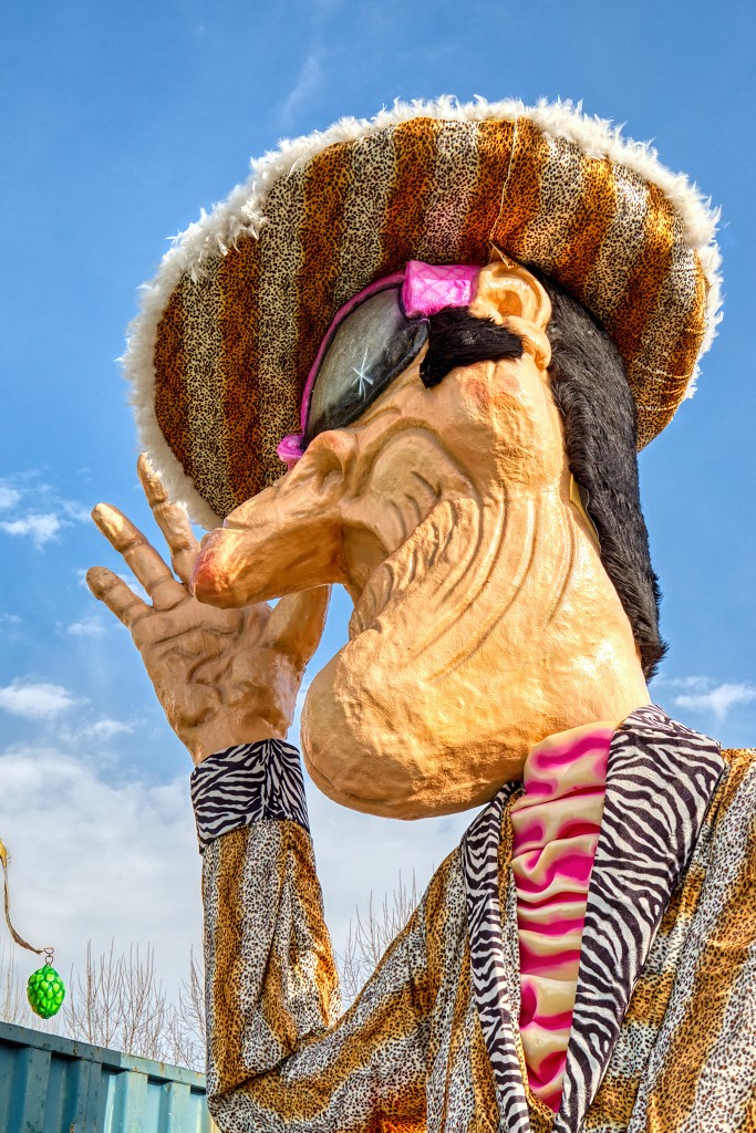 carnival graveyard carnaval hdr urbex carnavalsoptocht corso trash verlaten abandoned lost places